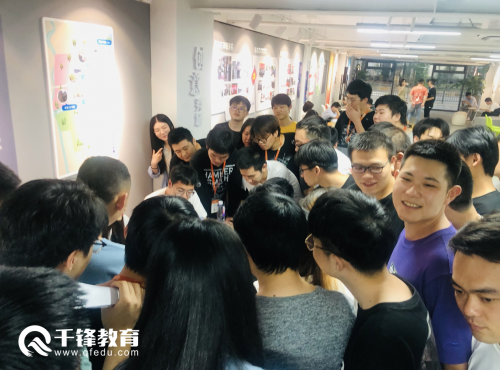 千鋒IT培訓(xùn)上海校區(qū)招聘會(huì)現(xiàn)場3